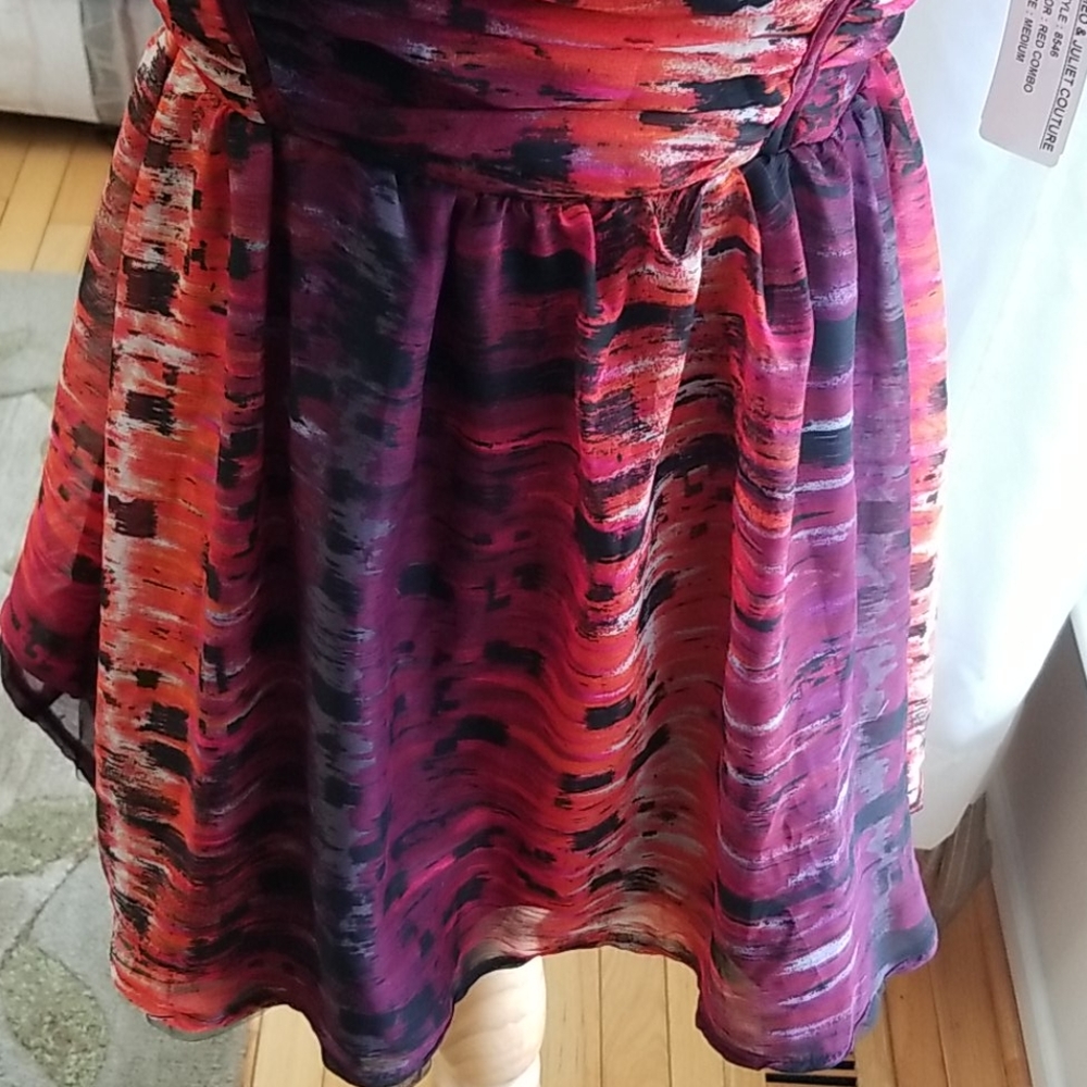 ๐ ROMEO & JULIET DRESS - Picture 3 of 8